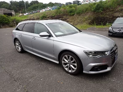 AUDI A6 AVANTE