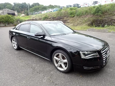 AUDI A8