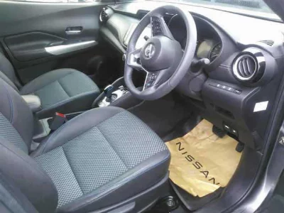 NISSAN KICKS