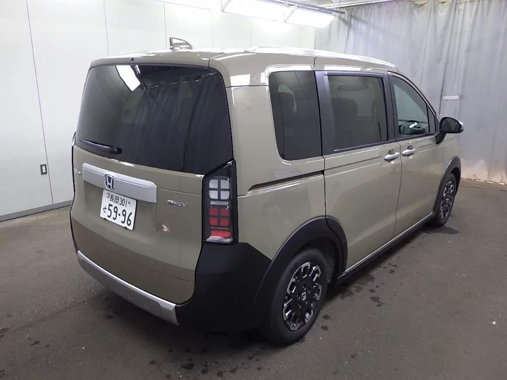 Honda Freed  с аукциона в Японии