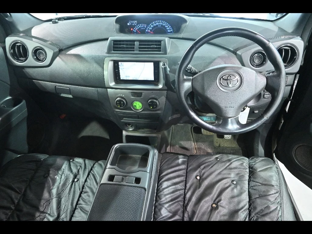 Toyota bB  с аукциона в Японии