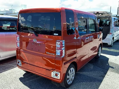 DAIHATSU WAKE