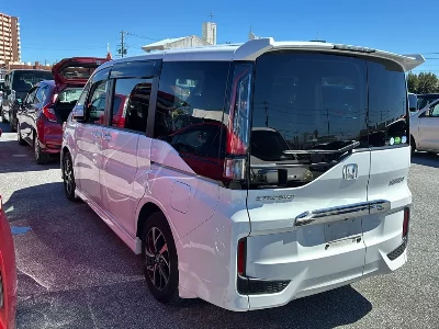 Honda STEPWGN SPADA