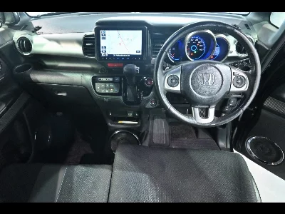 Honda N-Box Slash