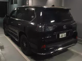 Lexus LX570