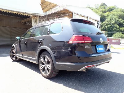 VOLKSWAGEN GOLF ALLTRACK