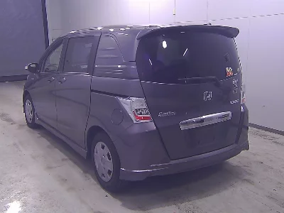 Honda Freed Spike
