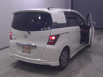Honda Freed Spike
