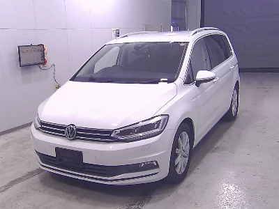 VOLKSWAGEN GOLF TOURAN