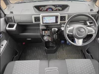 DAIHATSU WAKE