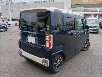 DAIHATSU WAKE