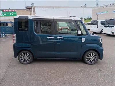 DAIHATSU WAKE