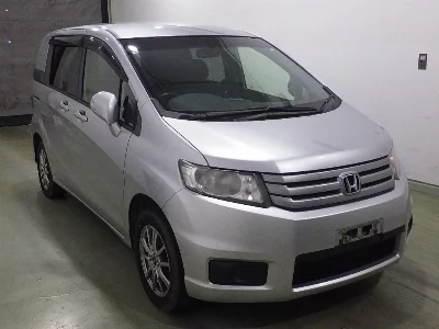 Honda Freed Spike