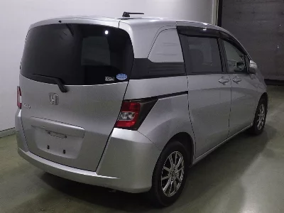 Honda Freed Spike