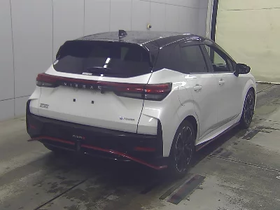 Nissan Aura