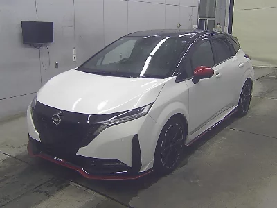 Nissan Aura