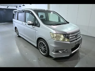 Honda STEPWGN SPADA