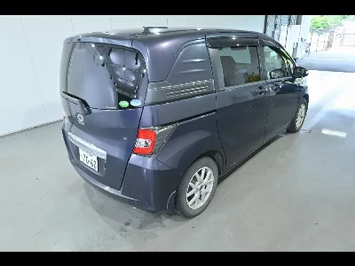 Honda Freed Spike