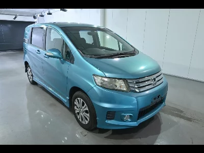 Honda Freed Spike