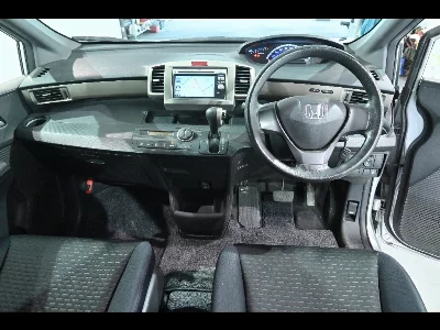 Honda Freed Spike