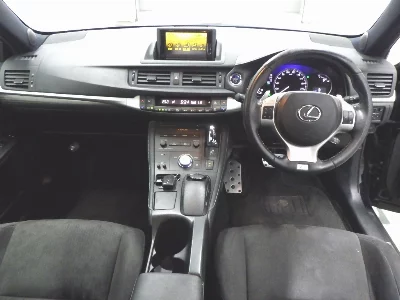 Lexus CT200h
