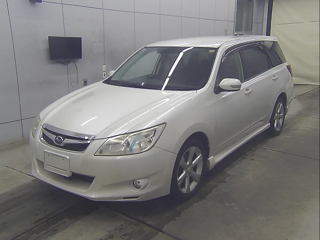 Subaru Exiga  с аукциона в Японии