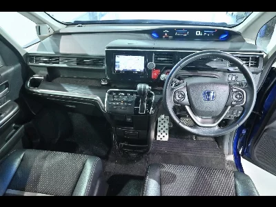 Honda STEPWGN SPADA