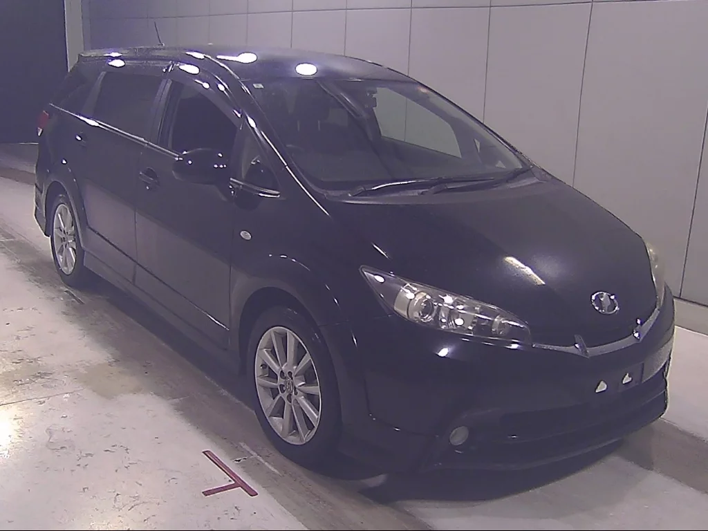 Toyota Wish  с аукциона в Японии