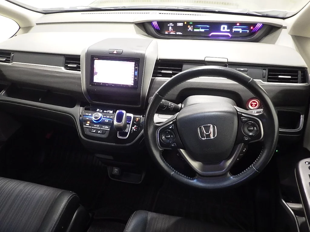Honda Freed  с аукциона в Японии