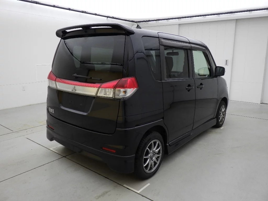 Mitsubishi Delica D:2  с аукциона в Японии