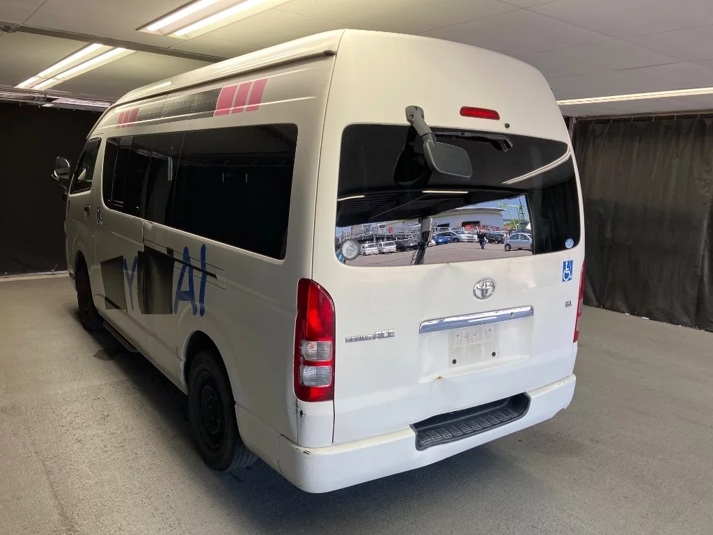 Toyota RegiusAce  с аукциона в Японии
