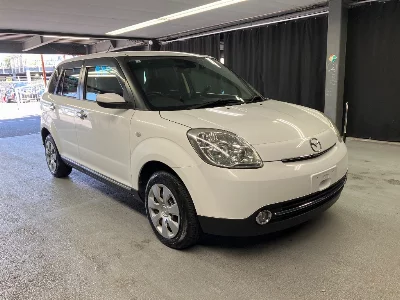 Mazda Verisa