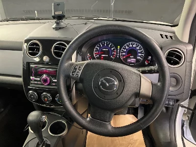 Mazda Verisa