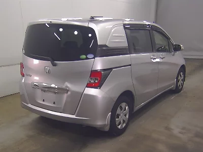 Honda Freed Spike