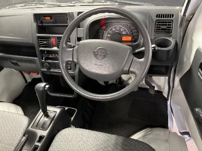 Nissan NT100 Clipper