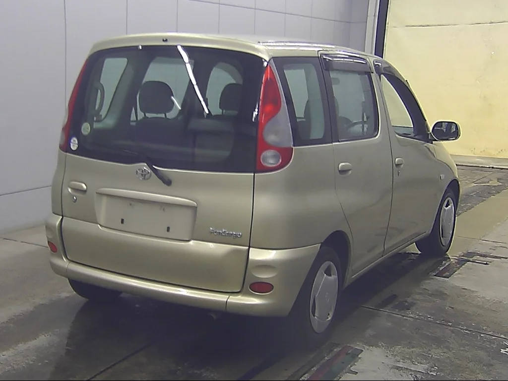 Toyota Funcargo  с аукциона в Японии