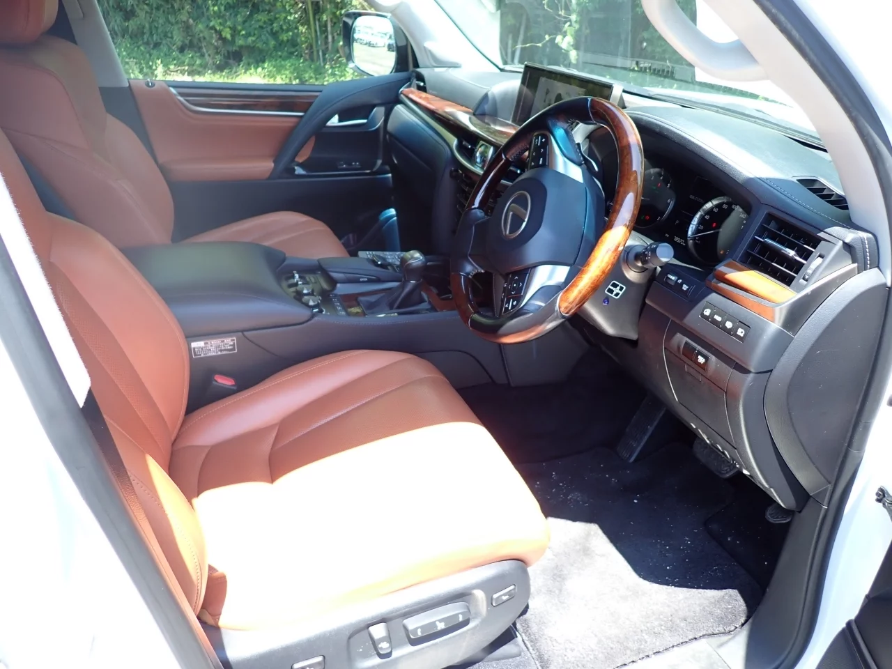 Lexus LX570  с аукциона в Японии
