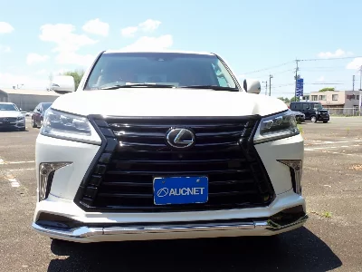 Lexus LX570
