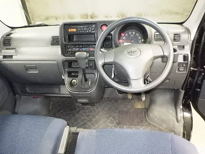 Toyota Pixis Van