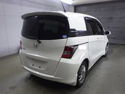 Honda Freed Spike