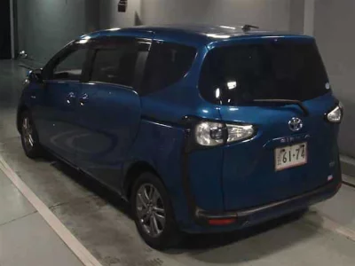 Toyota Sienta
