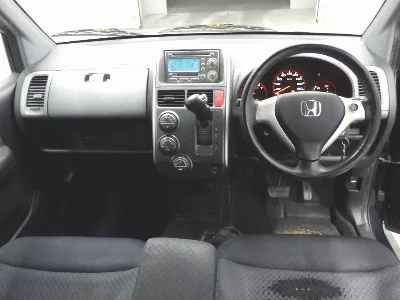 Honda Mobilio Spike