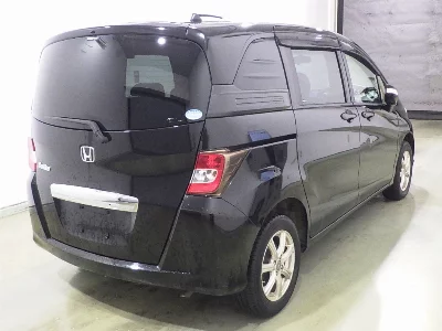 Honda Freed Spike
