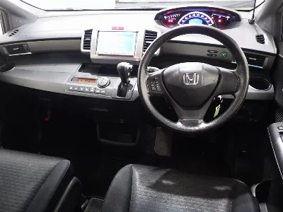 Honda Freed Spike