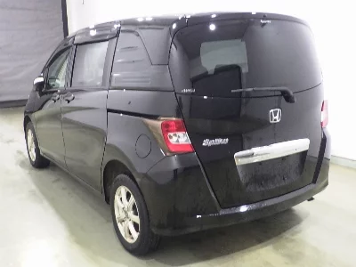 Honda Freed Spike