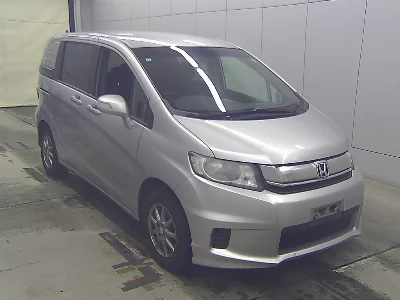 Honda Freed Spike