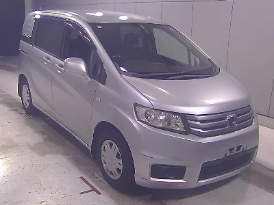 Honda Freed Spike