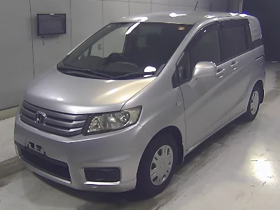 Honda Freed Spike