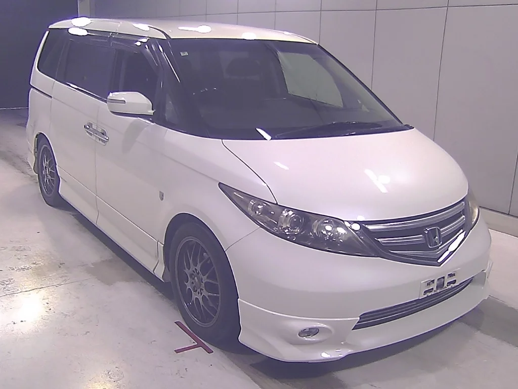 Honda Elysion  с аукциона в Японии