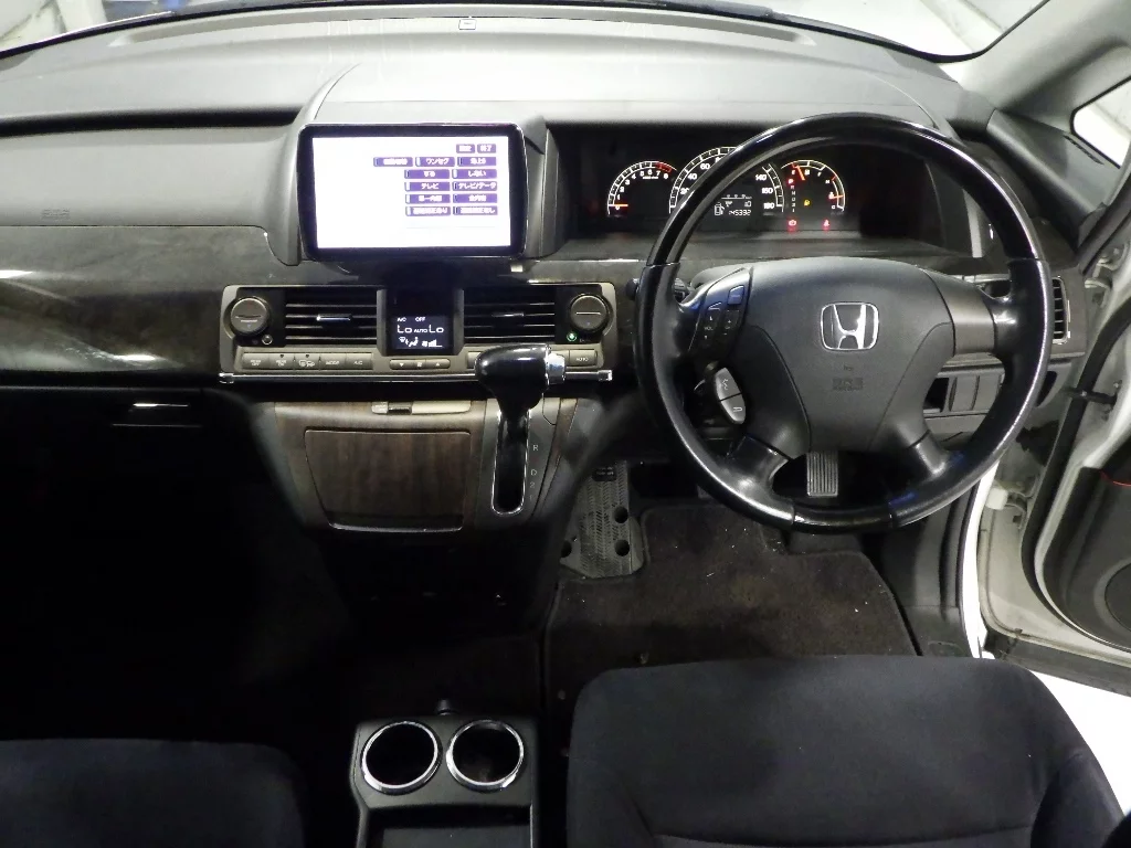 Honda Elysion  с аукциона в Японии